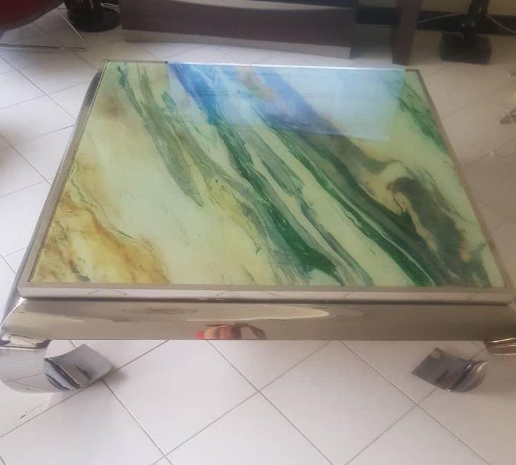 اجرای میز شیشه ای؛ ترکیب طراحی مدرن و کیفیت ساخت 21 میز شیشهای لاکوبل سفارشی